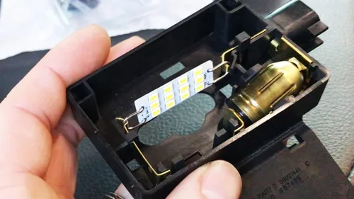 Miniatura 2 de iJDMTOY Bombillas de repuesto Xenon White 12-SMD compatibles con Dodge RAM, Charger; Jeep Wrangler, Grand Cherokee, etc. Montaje de lámpara debajo