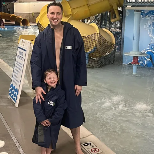 Miniatura 26 de COR Surf Swim Parka for Youth and Adults Heavy-Duty Weatherproof Swimming Jacket with Size Options for Men, Women and Kids