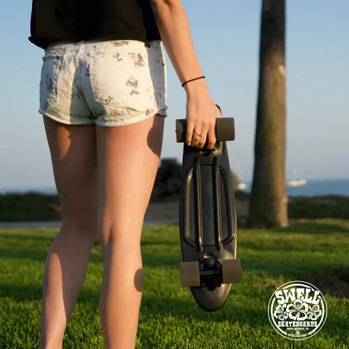 Miniatura 4 de Swell Skateboards Monopatín completo retro de plástico de 22 pulgadas y 28 pulgadas para principiantes, niños, niñas, jóvenes, adolescentes, adultos