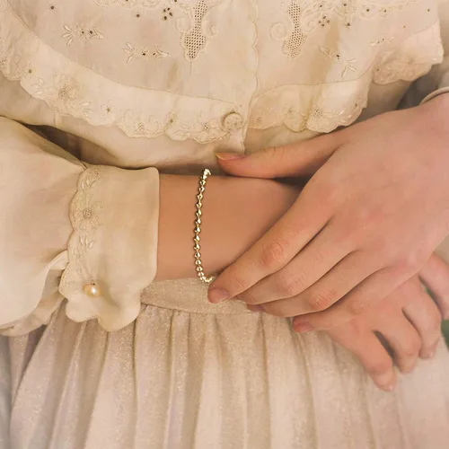 Miniatura 3 de BENEIGE Pulsera para mujer chapada en oro de 14 quilates, clip de papel satélite, bola ovalada, caja de cable, cadena de eslabones en capas