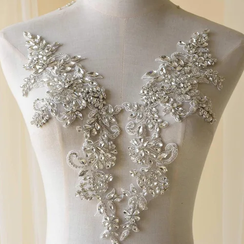 Apliques de diamantes de imitación brillantes, diseño de cuentas pesadas, parche de encaje de cristal de diamante, costura artesanal en vestido de