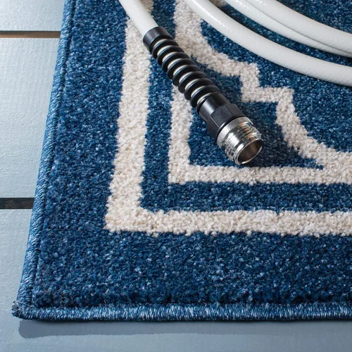 Miniatura 3 de SAFAVIEH Amherst Collection Alfombra Decorativa - 2'3" x 5', Azul Marino & Beige, Diseño Marroquí de Enrejado, Sin Desprendimiento y Fácil Cuidado