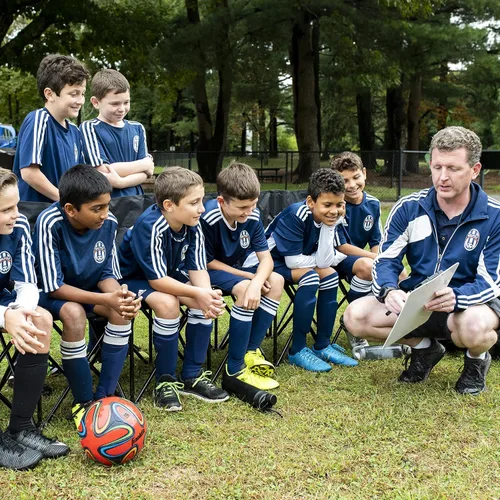 Miniatura 2 de Franklin Sports Sideline - Banco de equipo plegable para 6 personas para sentarse, fútbol + equipo deportivo, banco plegable para 6 sillas
