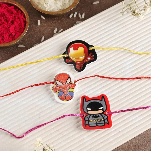 Miniatura 2 de Juego de 3 superhéroes Rakhi para hermano pequeño y hermana Rakhi de lujo para pequeño Bhai Bro Rakhi hilo RNJ0042, Algodón, No es una piedra