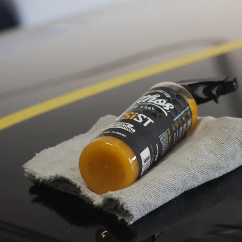 Miniatura 3 de RESIST Revestimiento en Aerosol de Grafeno - Revestimiento Cerámico UV para Autos - Fórmula Híbrida 2 en 1 Revestimiento en Aerosol Cerámico