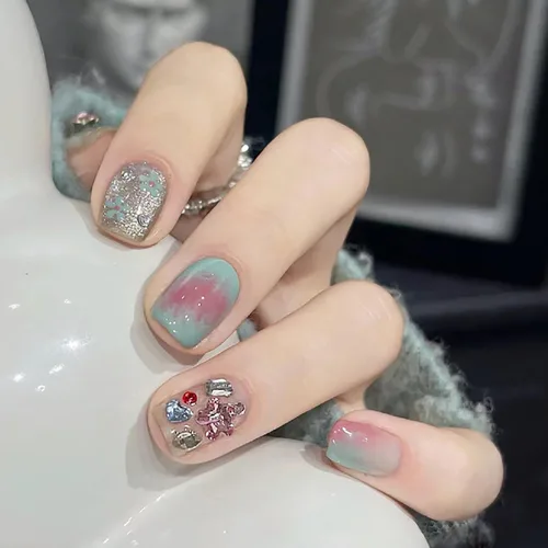 Uñas cortas a presión, uñas postizas cuadradas con diamantes de imitación coloridos, diseño de flores, uñas acrílicas artificiales de cobertura
