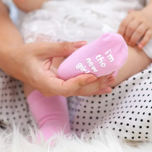 Miniatura 6 de Juego de calcetines de regalo para bebé niña regalo único para bebé o recién nacido para ella 4 pares de bonitas citas en caja de regalo