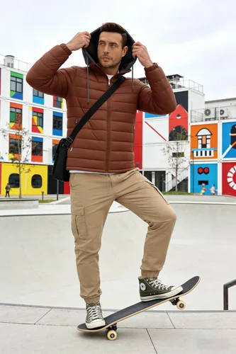 Miniatura 3 de SWISSWELL Chaqueta Puffer Ligera para Hombre con Capucha Acolchada Aislante Resistente al Agua Abrigo Cálido de Invierno con Cremallera y Capucha