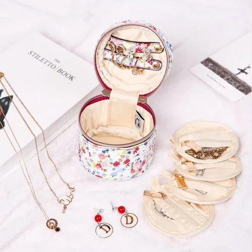 Miniatura 6 de Angelina's Palace Estuche organizador de joyas redondo, bolsa de viaje, regalos de dama de honor, caja de cuero vegano para collar, aretes, pulsera