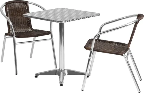 Flash Furniture Lila - Juego de mesa cuadrada de aluminio para interiores y exteriores de 23.5 pulgadas con 2 sillas de ratán marrón oscuro