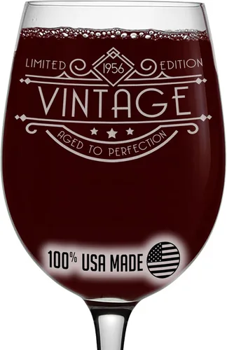 Miniatura 7 de Spotted Dog Company Copa de vino grabada vintage de 16 onzas con tallo de 16 onzas, regalos de feliz cumpleaños 70 para mujeres y hombres, saludos a