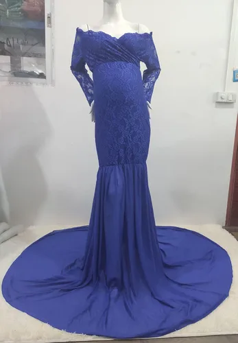 Miniatura 5 de ZIUMUDY Vestidos de maternidad de encaje con hombros descubiertos para sesión de fotos, vestido de fotografía envuelto de manga larga con cola larga