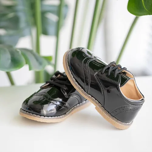 Miniatura 56 de KIDSUN Zapatos de vestir para niño y niña, cómodos zapatos Oxford con cordones para uniforme escolar, mocasines planos (bebé/niño pequeño) E-negro