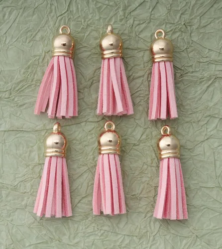 Miniatura 4 de 30 llaveros de cuero con borlas de cuero con agujero dorado para tapas doradas, mini borlas de imitación para hacer joyas, llaveros, aretes