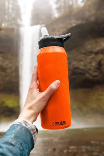 Miniatura 5 de CamelBak Tabletas de limpieza, pastillas para eliminar el sabor y el olor para depósitos de hidratación y botellas de agua, paquete de 8