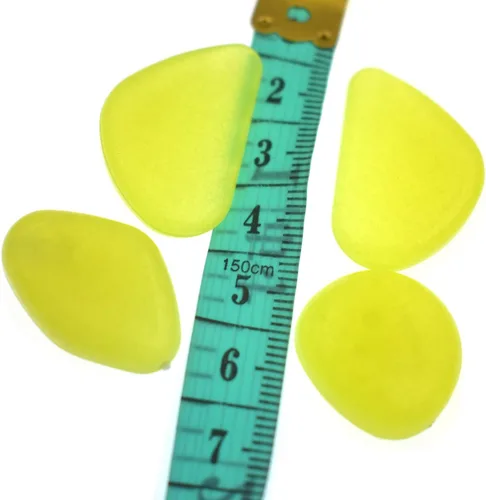 Miniatura 3 de QTTLLI 450 piedras brillantes que brillan en la oscuridad, piedras decorativas para jardín, camino, pasarela, patio, pecera, color amarillo