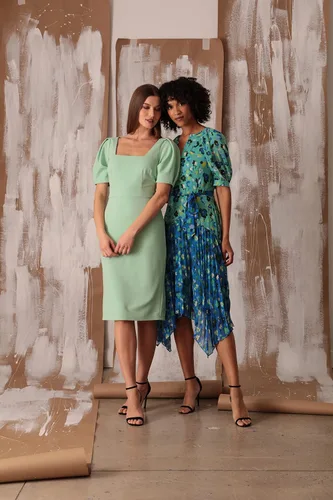 Miniatura 4 de Maggy London Vestido de crepé de manga corta para mujer