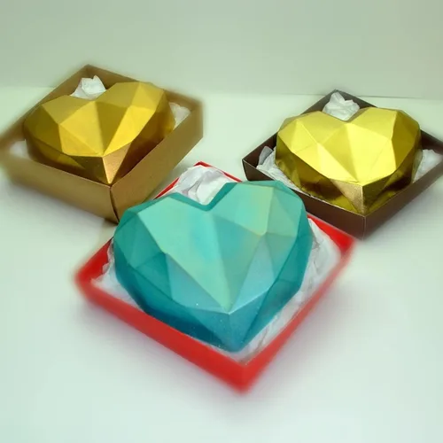 Miniatura 4 de Molde de corazón de diamante de 7.05 oz – Molde de chocolate de 3 piezas – BWB – 9837