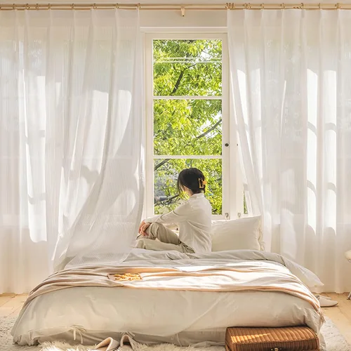 Miniatura 2 de 2 paneles de cortinas plisadas blancas para ventana de 54 pulgadas de largo, cortinas semitransparentes con rayas verticales que filtran suavemente