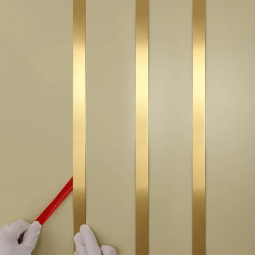 Tira de moldura con acabado cepillado metalizado dorado, tira para despegar y pegar para marco de espejo, pared, chimenea y decoración del hogar