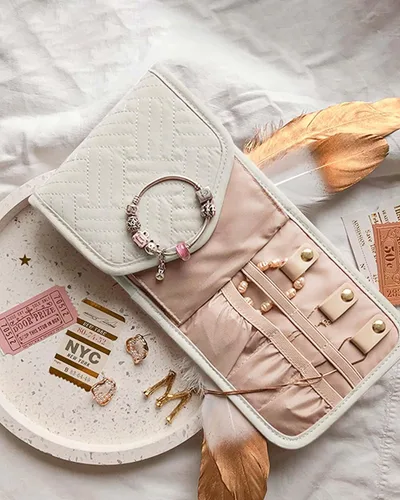 Miniatura 2 de BAGSMART - Organizador plegable de joyas para viaje, joyero de viaje de diseño floral y borla para llevar anillos, collares, aretes y pulseras