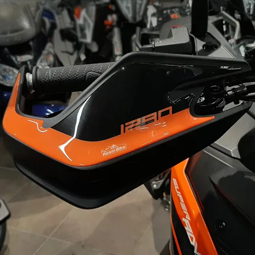 Resin Bike Adhesivos 3D para motocicleta compatibles con KTM 1290 Super Adventure S y R 2021-2025. Protectores de mano(s) contra impactos y