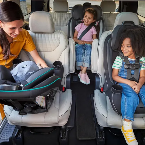Miniatura 13 de Safety 1st Grow and Go Asiento convertible todo en uno delgado, orientado hacia atrás, de 5 a 40 libras, orientado hacia adelante (30–65 libras)