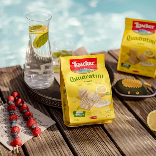 Miniatura 8 de Loacker Quadratini - Paquete grande de galletas de oblea variadas con sabor a frutas - Mezcla de limón, vainilla y yogur de frambuesa - Galletas