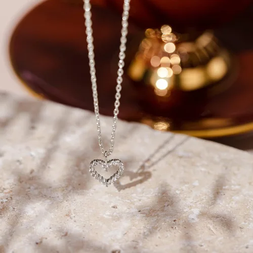 Miniatura 18 de PAVOI Collar de corazón chapado en oro de 14 quilates con circonita cúbica Bonitos collares con colgante de amor delicado para mujer