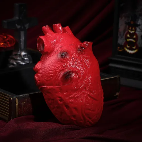 Miniatura 7 de PRETYZOOM Accesorio de corazón falso de Halloween, modelo de corazón de resina exprimible, parte del cuerpo humano sangriento de simulación