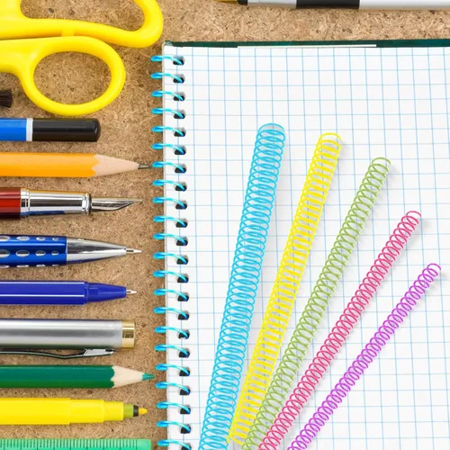 Miniatura 5 de Leinuosen Paquete de 120 bobinas de encuadernación en espiral de plástico, bobinas de varios tamaños para encuadernar, peines y espinas