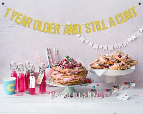Miniatura 5 de Cartel de 1 año con texto en inglés "Bitch It's My Birthday", "Holy You're Old", divertido 16/18/21/30 cumpleaños con purpurina dorada