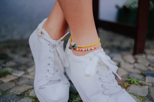 Miniatura 8 de Made by Nami Tobillera bohemia para surfista, impermeable y ajustable, con cuentas para mujer, hecha de cuerda de algodón encerado y cuentas