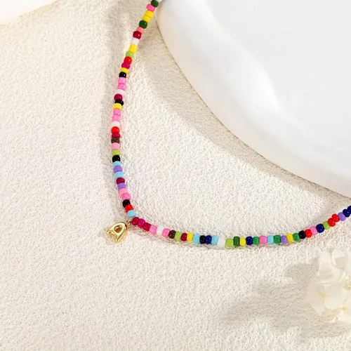 Miniatura 9 de M MOOHAM Collares con iniciales de cuentas coloridas para niñas, mujeres y niños, lindo collar de letras bohemias con cuentas delicadas, joyería