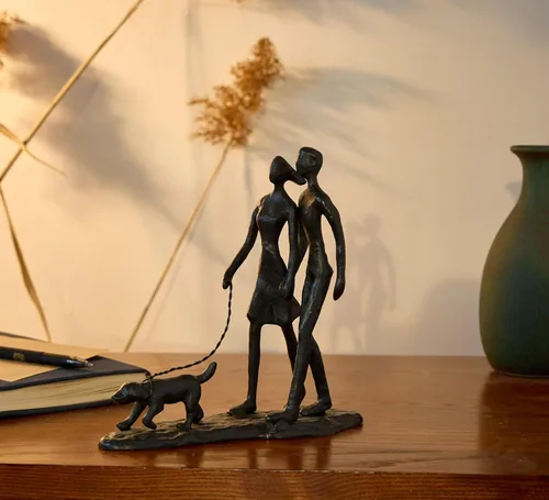 Miniatura 4 de Escultura de hierro fundido para pareja y perro, decoración romántica de arte de metal, estatua de amor familiar, regalos para amantes de los perros