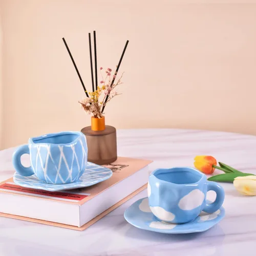 Miniatura 6 de Koythin - Juego de taza de café de cerámica con platillo, linda taza de café con nubes y taza para oficina y hogar, tazas de cielo azul y nubes Azul