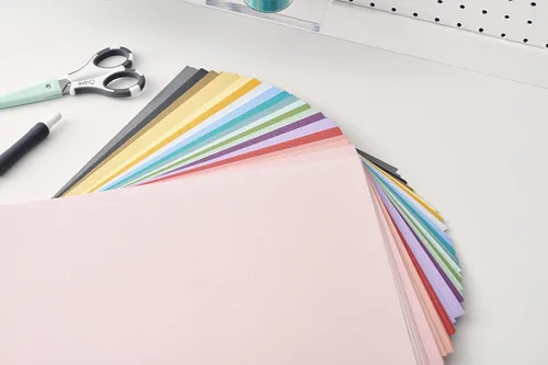 Miniatura 7 de Sizzix Surfacez - Cartulina, 8 1/4" x 11 3/4", 20 colores surtidos, 80 hojas, 663007