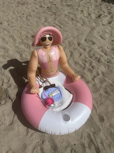 Miniatura 4 de NPW Drinking Buddies Hunky Chad - Anillo inflable para piscina, salvavidas para fiestas de verano en la piscina y despedida de soltera