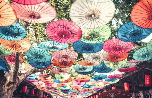 Miniatura 3 de Ravensburger Puzzle Moment: Umbrellas, rompecabezas de 200 piezas para niños y adultos, único y perfecto, diseño vibrante y sin deslumbramiento
