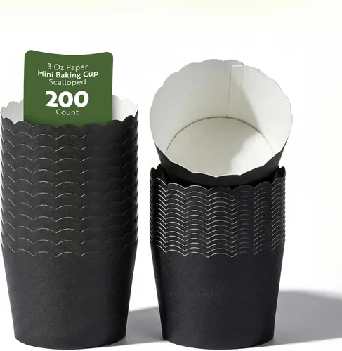 Restaurantware Paquete de 200 moldes de papel para cupcakes de 3.38 onzas, resistentes a la grasa, festoneados para horno, elegantes tazas