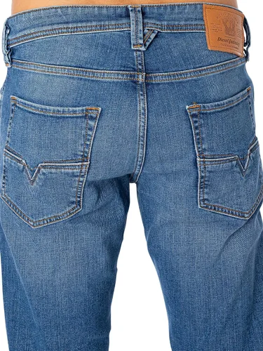 Miniatura 4 de Diesel Larkee - Jeans regulares para hombre, color azul