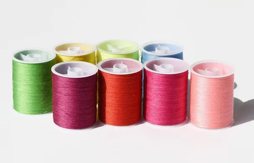 Miniatura 5 de Kit de 30 carretes de hilo de coser de alta calidad (2300Y) de 42 colores, excelente poliéster para bordados o coser a máquina, kit de coser, hilo