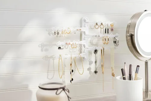 Miniatura 7 de All Hung Up Organizador de joyas de pared de 6 niveles y 6 pulgadas, tiras Command incluidas para colgar fácilmente, organizador de aretes de 120