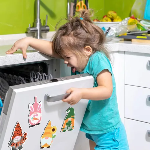 Miniatura 7 de Sinmoe 24 imanes navideños de gnomo de temporada, imanes para refrigerador, puerta de garaje de Pascua, gnomos para nevera, resorte magnético