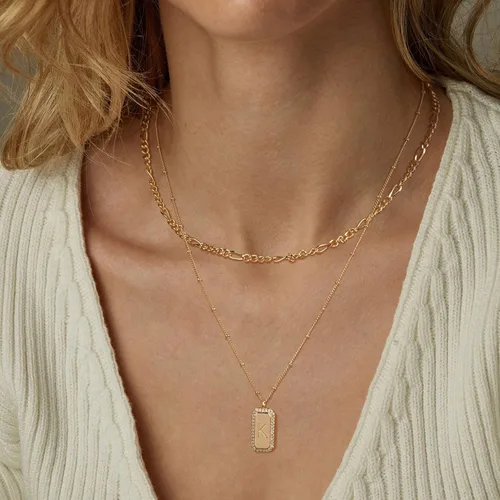 Miniatura 4 de Collar con inicial de oro para mujer, chapado en oro de 14 quilates, gargantilla de cadena Figaro en capas, collar con colgante rectangular