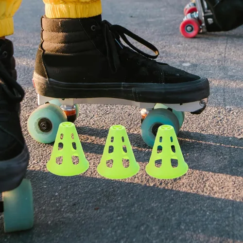 Miniatura 7 de BESPORTBLE 20pcs Mini Conos De Plástico Entrenamiento Agilidad Entrenamiento Conos De Fútbol Marcado De Campo Para Fútbol Baloncesto Patinaje Niños