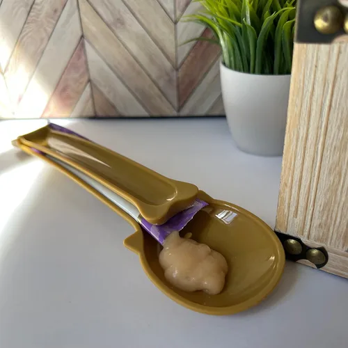 Miniatura 6 de Dispensador de golosinas para gatos, exprimidor de golosinas húmedas para puré y galletas, verde