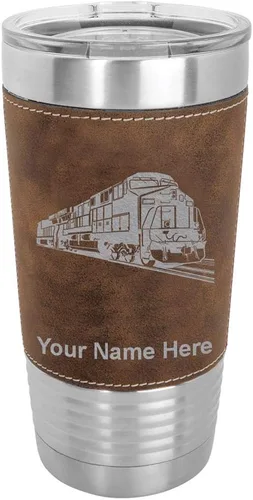 Miniatura 10 de LaserGram Vaso aislado al vacío de 20 onzas, tren de carga, grabado personalizado incluido (piel sintética, estilo béisbol)
