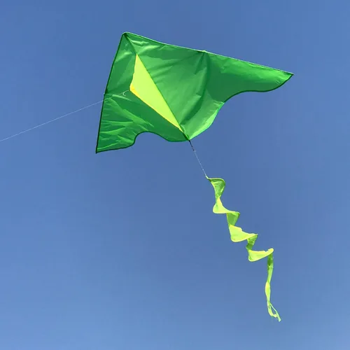 Miniatura 2 de in The Breeze Colorblock Delta Kites with Twister Tails