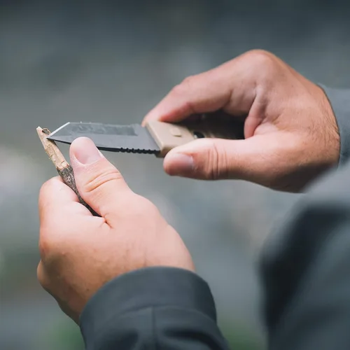 Miniatura 10 de GEAR AID Kotu Tanto Cuchillo de hoja fija para exteriores con funda de liberación rápida, hoja recubierta de titanio de 3 pulgadas Coyote